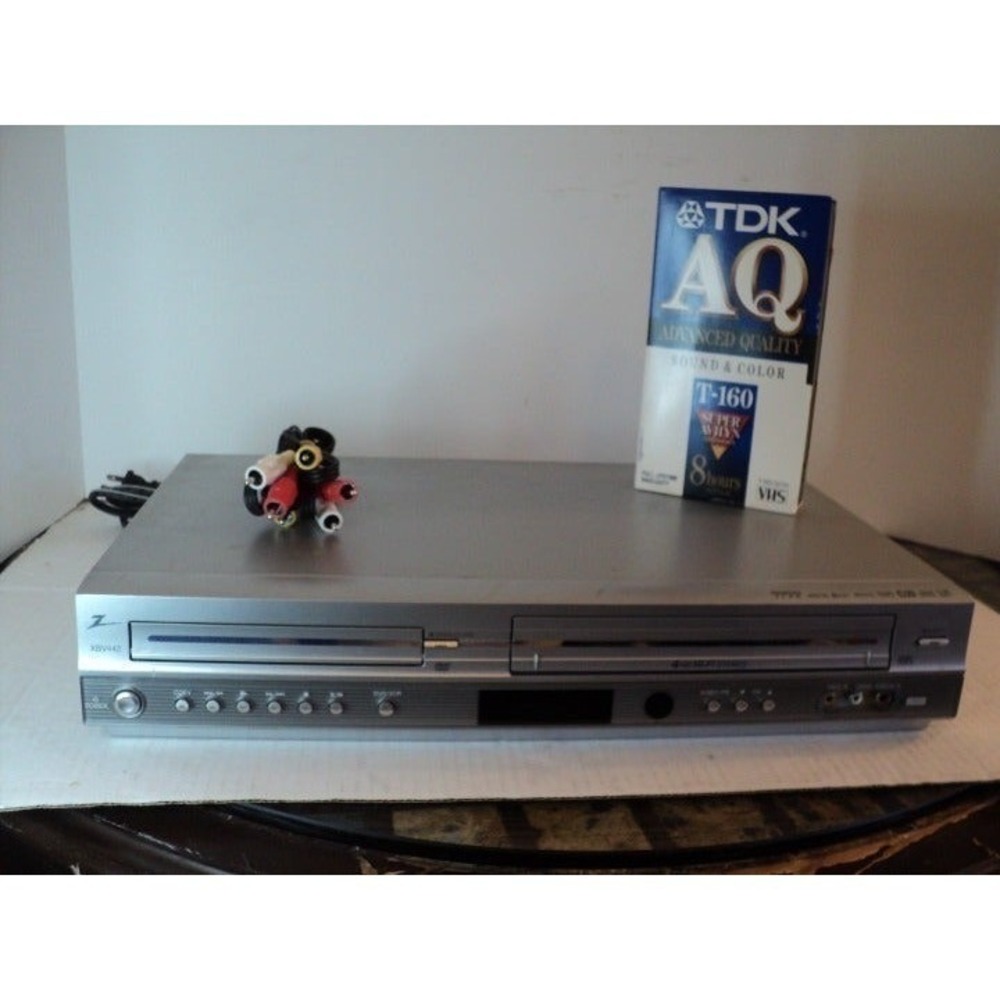 Zenith XBV442 DVD VCR VHS PLAYER RECORDER Silver With‎ Remote Control